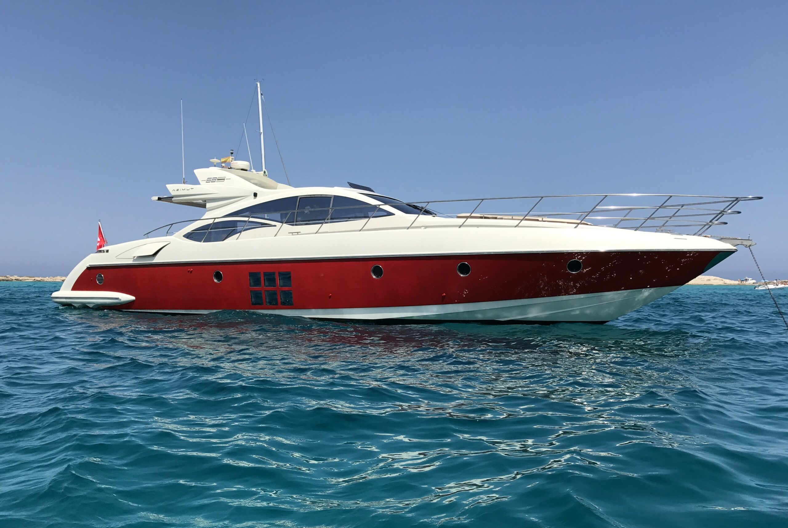 Alquiler de barcos en Ibiza Azimut 68s