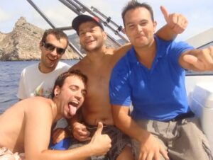 Alquilar un barco en Ibiza y pasarlo genial con los amigos